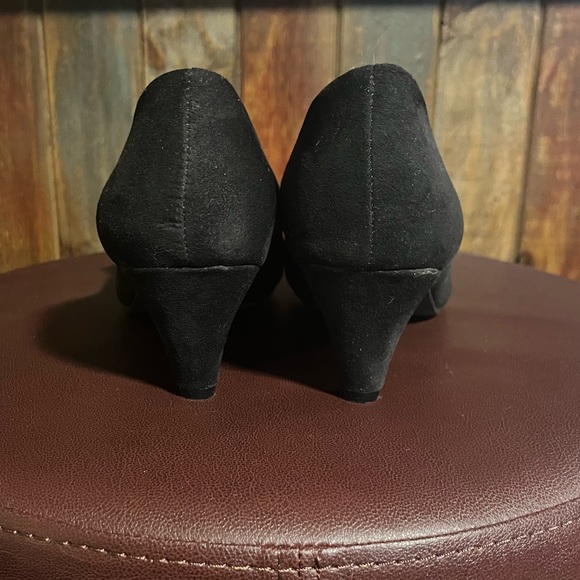Alia black suede heels. NWOB - Picture 3 of 4